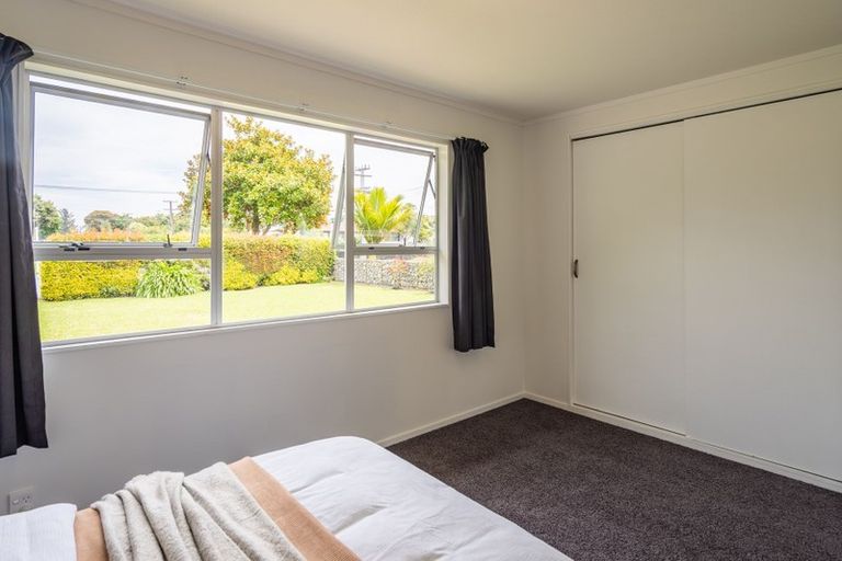 Photo of property in 23 Greenaway Road, Waikanae, 5036