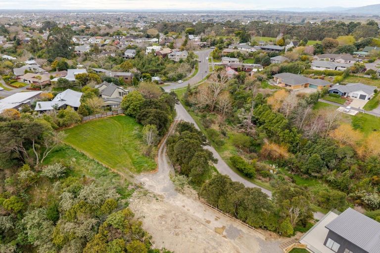 Photo of property in 2 Three Paddock Lane, Fitzherbert, Palmerston North, 4410