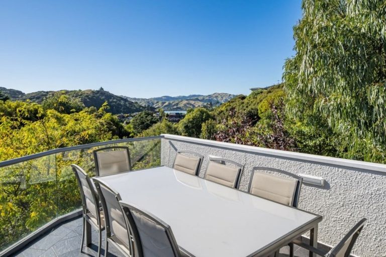 Photo of property in 24 Sailmaker Close, Whitby, Porirua, 5024