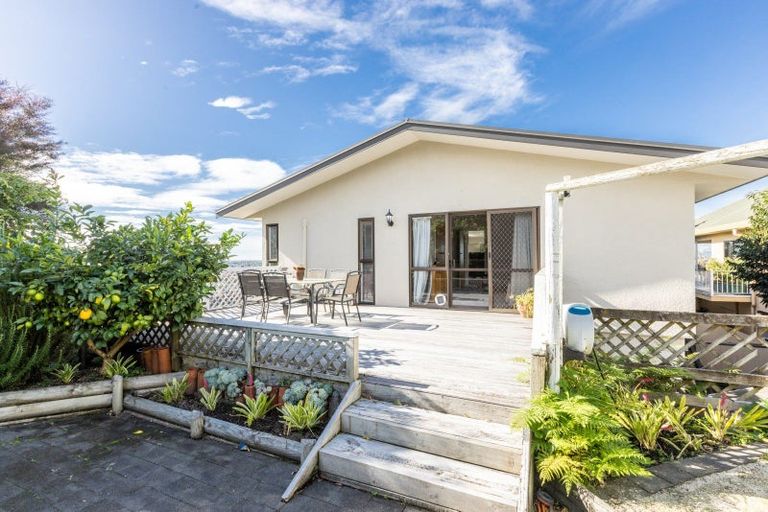 Photo of property in 58 Churchill Drive, Taradale, Napier, 4112