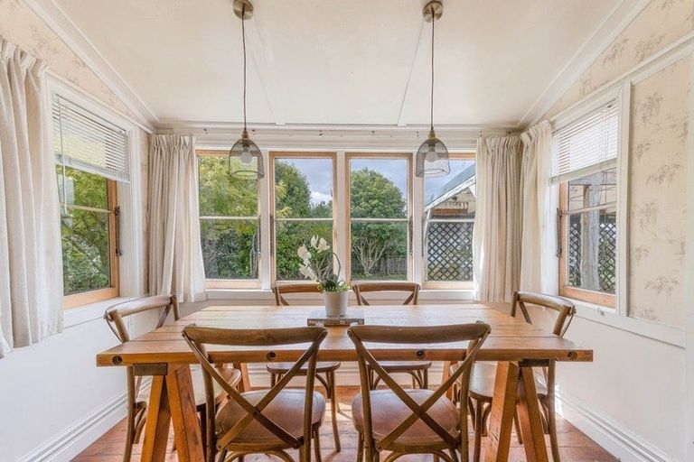 Photo of property in 16 Toia Street, Marton, 4710