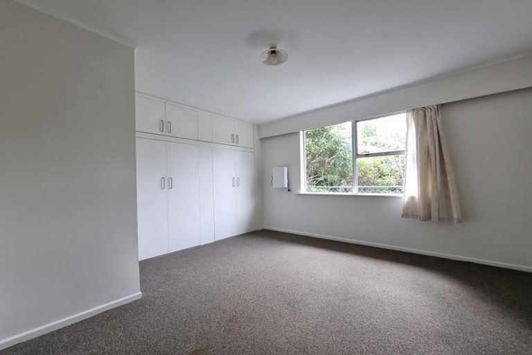 Photo of property in 5a Randwick Road, Northland, Wellington, 6012