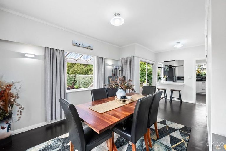 Photo of property in 465 Stokes Valley Road, Stokes Valley, Lower Hutt, 5019