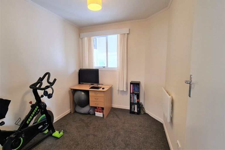 Photo of property in 18 Gisborne Terrace, Opunake, 4616