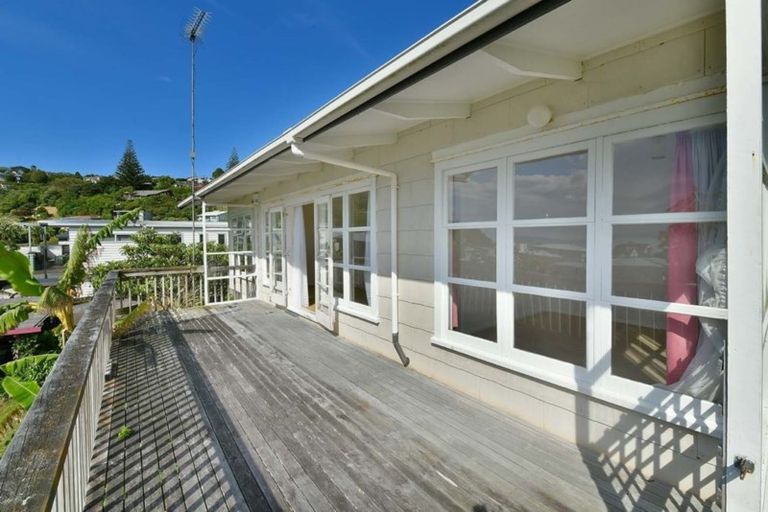 Photo of property in 34 De Luen Avenue, Tindalls Beach, Whangaparaoa, 0930