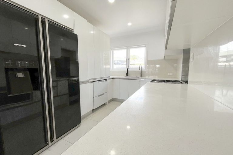 Photo of property in 8 Daytona Road, Henderson, Auckland, 0610