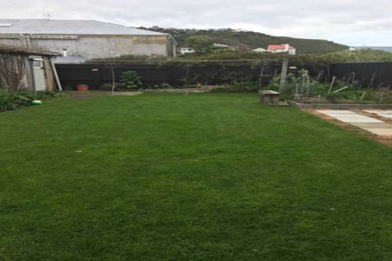 Photo of property in 133 Derwent Street, Island Bay, Wellington, 6023