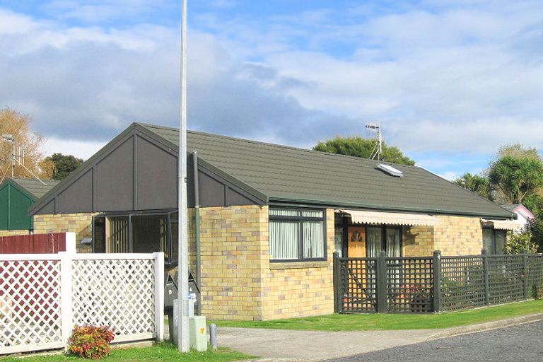 Photo of property in 21b Heihei Place, Paraparaumu, 5032