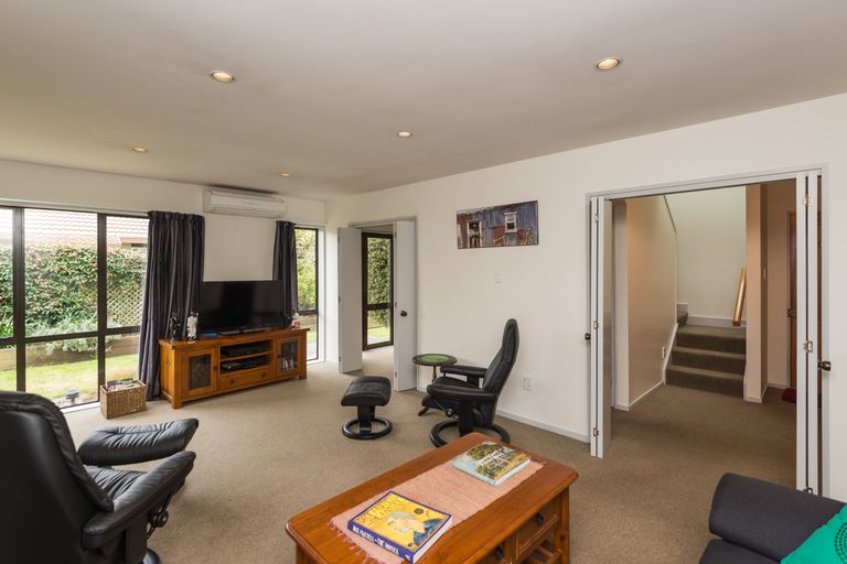Photo of property in 2/90 Proctor Street, Papanui, Christchurch, 8053