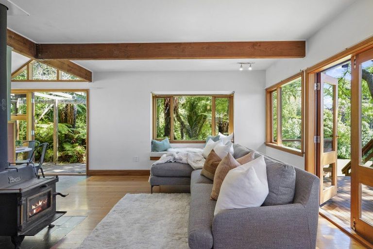 Photo of property in 135 Main Road, Allandale, Governors Bay, 8971