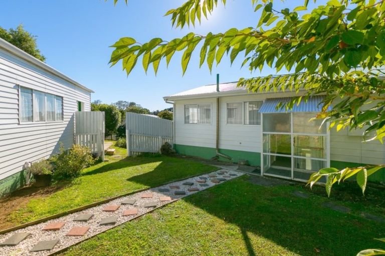 Photo of property in 50 Trelawney Crescent, Westown, New Plymouth, 4310