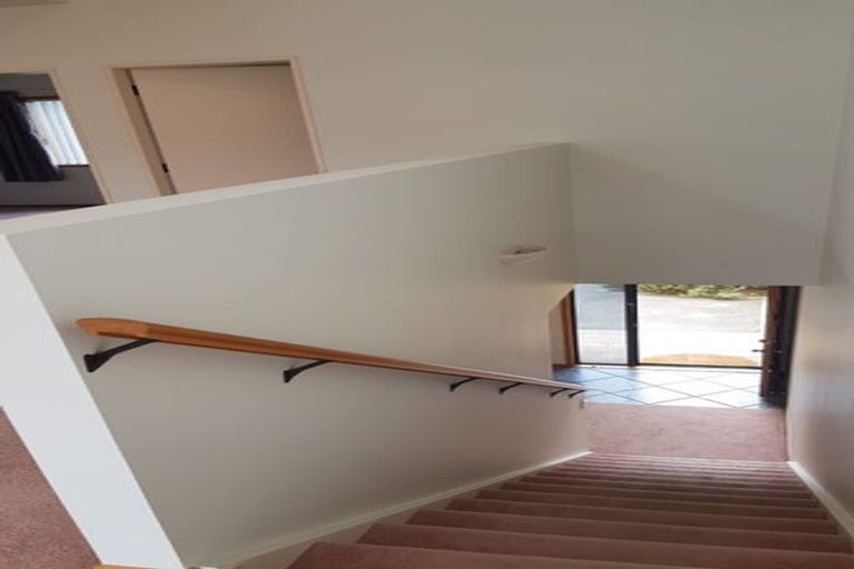 Photo of property in 12 Marina View, Paremata, Porirua, 5026