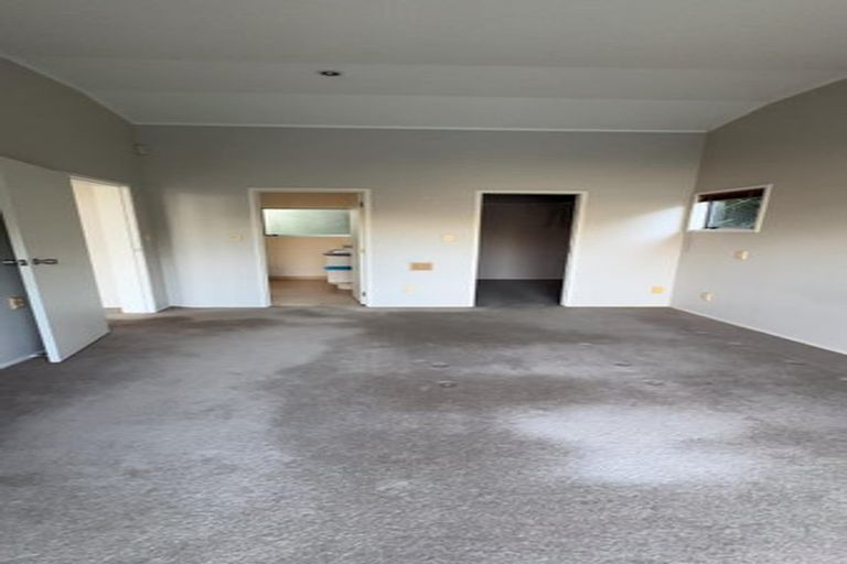 Photo of property in 29 Glenelg Road, Red Beach, 0932