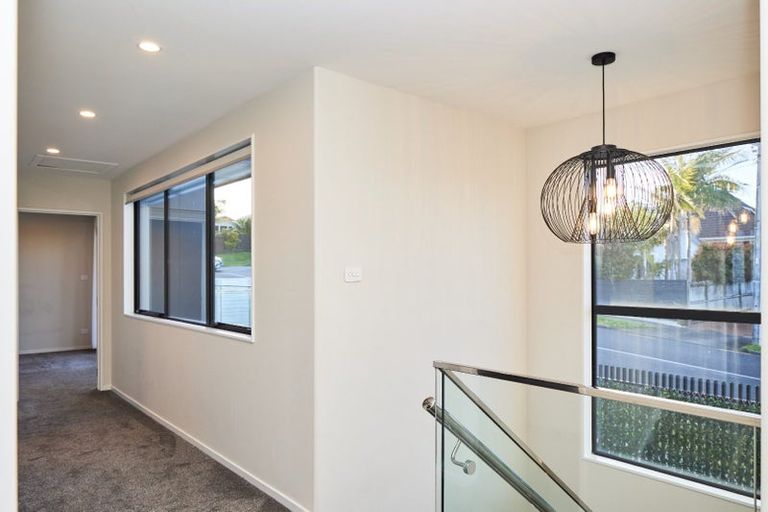 Photo of property in 36c Eastern Beach Road, Bucklands Beach, Auckland, 2012