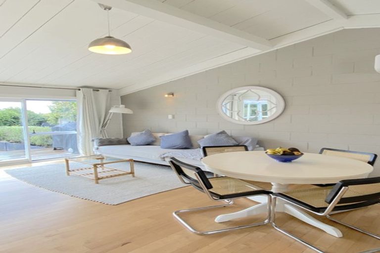 Photo of property in 1/23a Gladstone Road, Northcote, Auckland, 0627