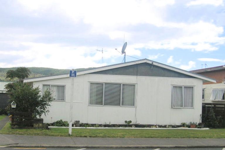 Photo of property in 106a Aickin Road, Whangamata, 3620