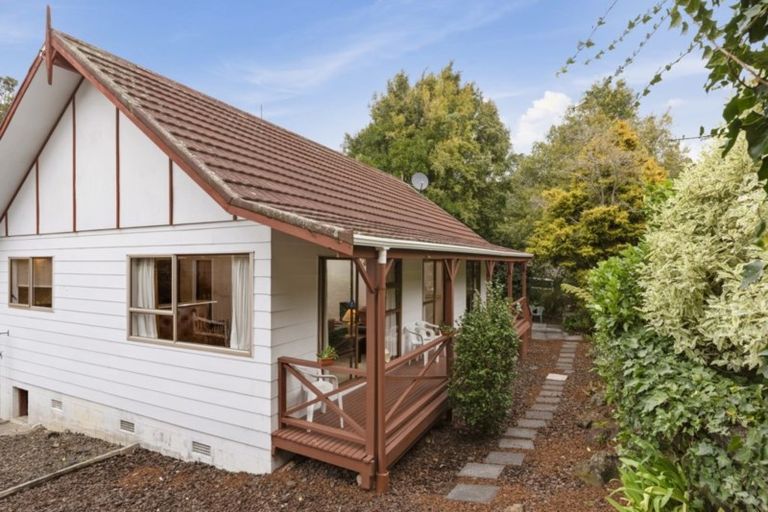 Photo of property in 2/1 Trelawny Place, Hillcrest, Auckland, 0627