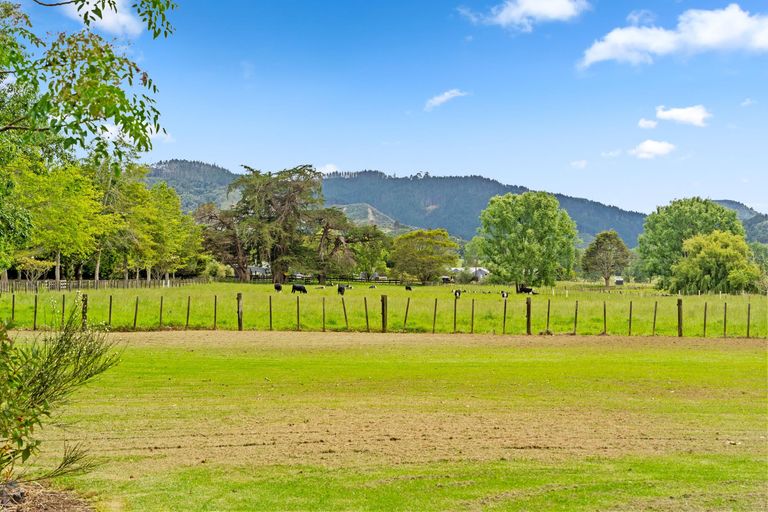 Photo of property in 30 Old Kaipara Road, Kaipara Flats, Warkworth, 0981