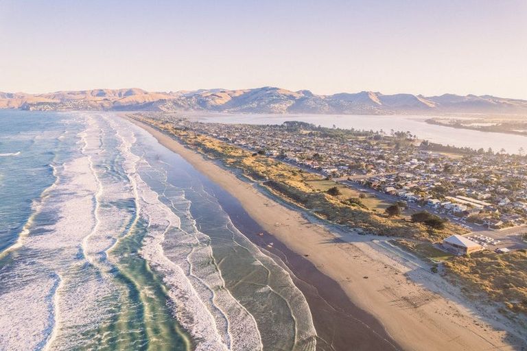 Photo of property in 385a Pine Avenue, South New Brighton, Christchurch, 8062