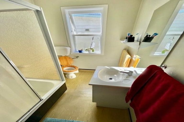 Photo of property in 35 Rocklands Avenue, Mount Eden, Auckland, 1024