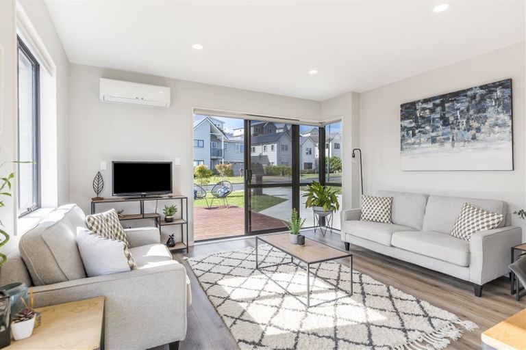Photo of property in 106 Parkview Drive, Gulf Harbour, Whangaparaoa, 0930