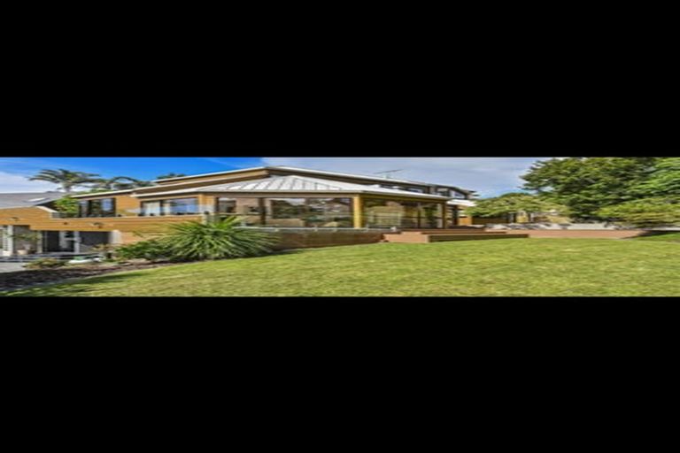 Photo of property in 62 Newhaven Terrace, Mairangi Bay, Auckland, 0630