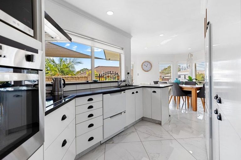 Photo of property in 4 Palm Court, Mount Maunganui, 3116