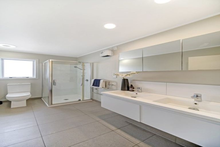 Photo of property in 55 Paparoa Road, Cockle Bay, Auckland, 2014