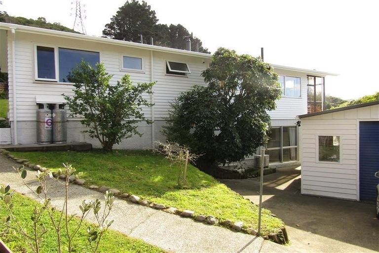 Photo of property in 16 Downing Street, Crofton Downs, Wellington, 6035