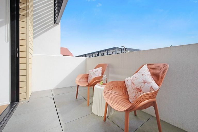 Photo of property in 19 Erica Pabst Way, Island Bay, Wellington, 6023