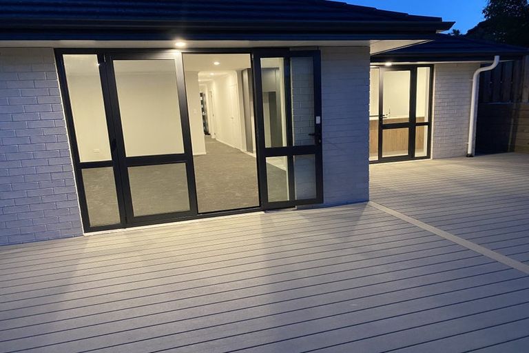 Photo of property in 26a Eskdale Road, Birkdale, Auckland, 0626