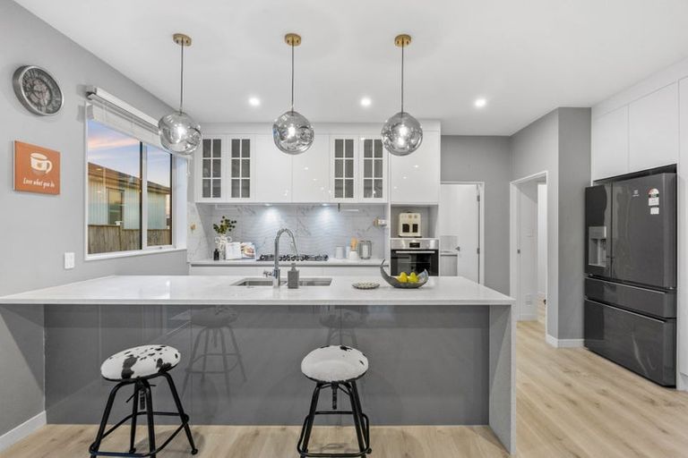 Photo of property in 47 Johns Creek Crescent, Silverdale, 0932