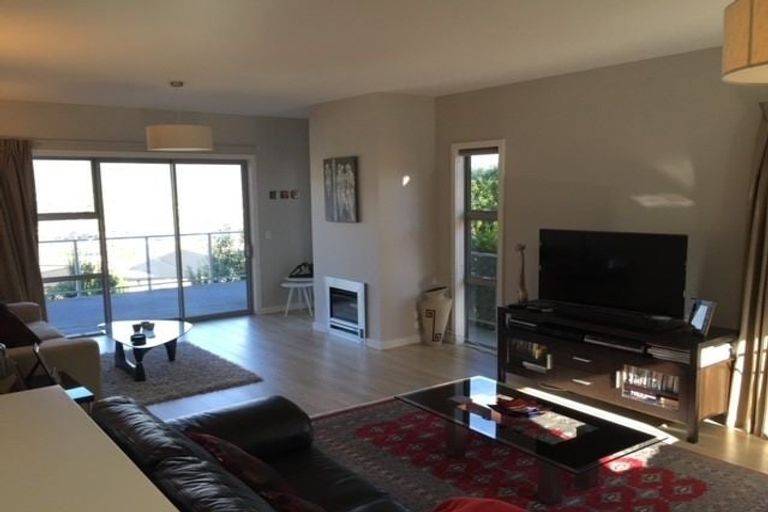 Photo of property in 14 Heemskerck Place, Britannia Heights, Nelson, 7010