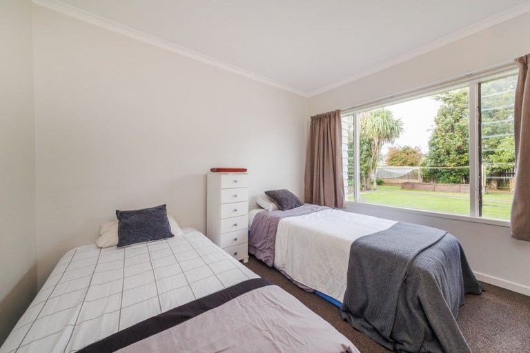 Photo of property in 17 Manawatu Street, Hokowhitu, Palmerston North, 4410