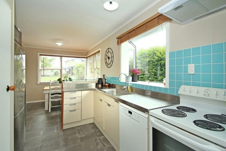 Photo of property in 22 Joanna Place, Deanwell, Hamilton, 3206