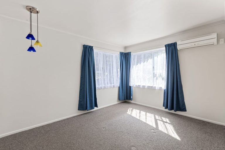 Photo of property in 23 Glamorgan Drive, Torbay, Auckland, 0630