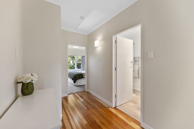 Photo of property in 26 Walton Avenue, Waikanae, 5036