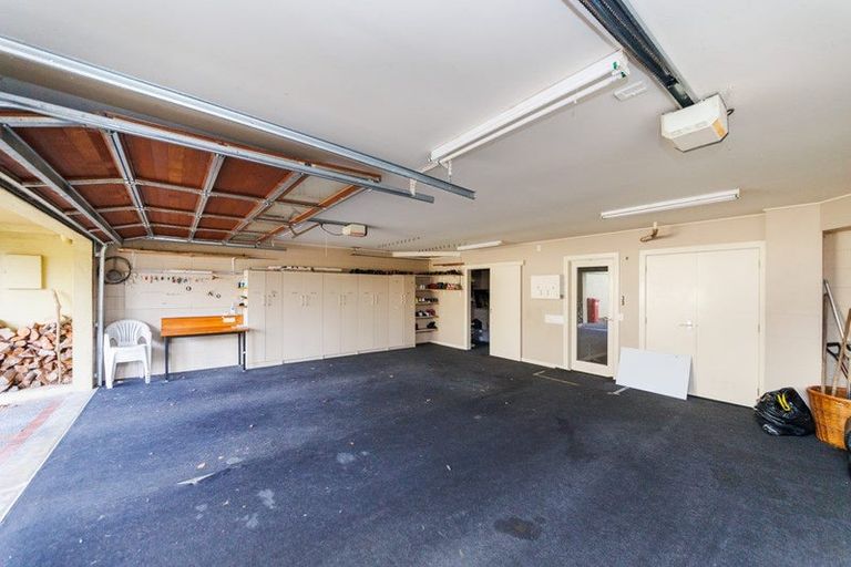 Photo of property in 5 The Oaks, Awapuni, Palmerston North, 4412