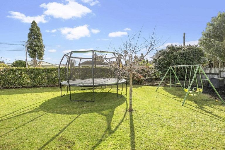 Photo of property in 2 Edmund Hillary Avenue, Papakura, 2110