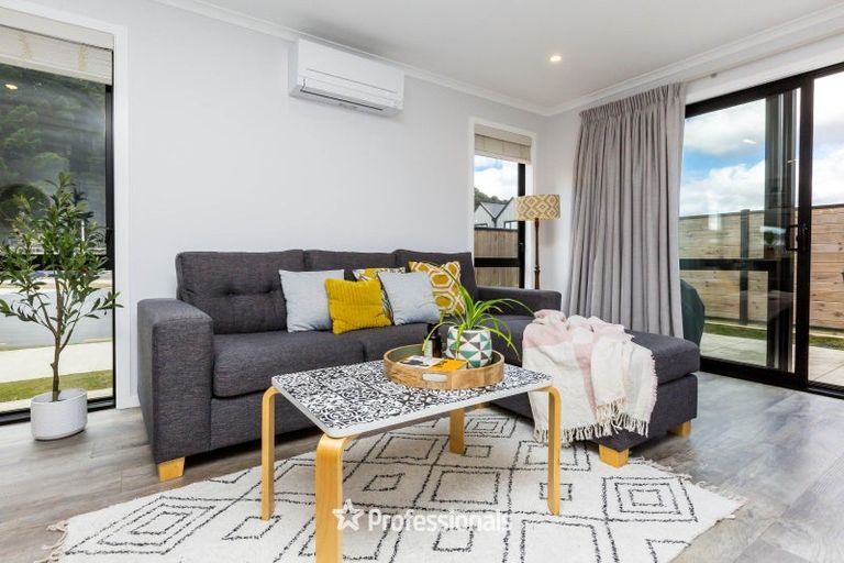 Photo of property in 24 Reakes Crescent, Wallaceville, Upper Hutt, 5018