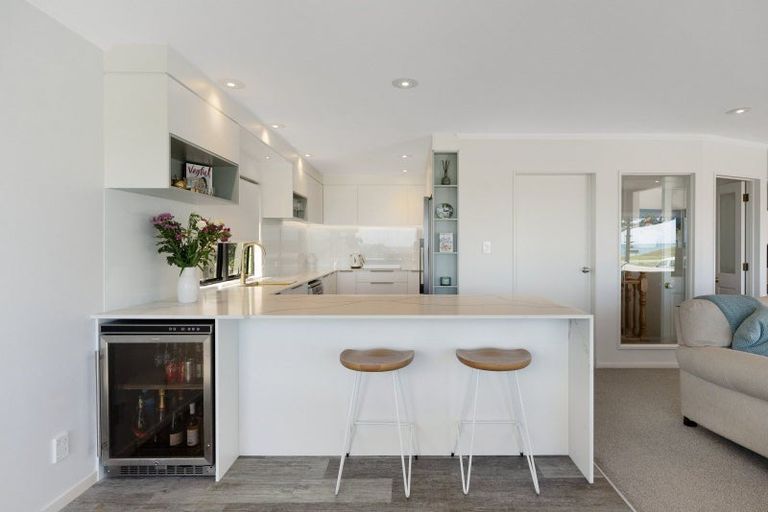 Photo of property in 206b Marine Parade, Mount Maunganui, 3116