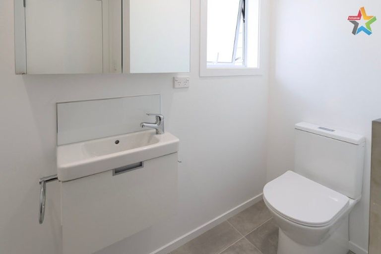 Photo of property in 2b Mayo Grove, Naenae, Lower Hutt, 5011