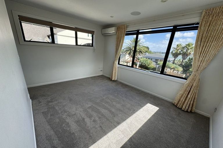 Photo of property in 11 Manor Park, Sunnyhills, Auckland, 2010