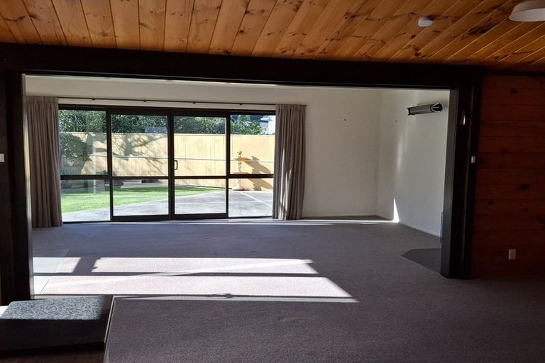 Photo of property in 8 Daniell Street, Bulls, 4818