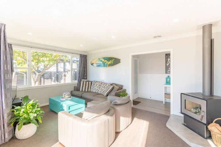 Photo of property in 27 Callender Terrace, Paraparaumu Beach, Paraparaumu, 5032