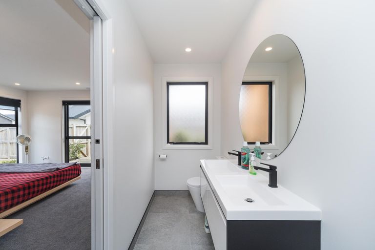 Photo of property in 61 Freedom Drive, Kelvin Grove, Palmerston North, 4414