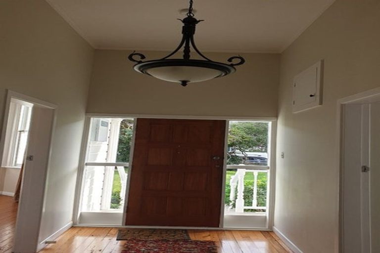 Photo of property in 89 Derwent Street, Island Bay, Wellington, 6023