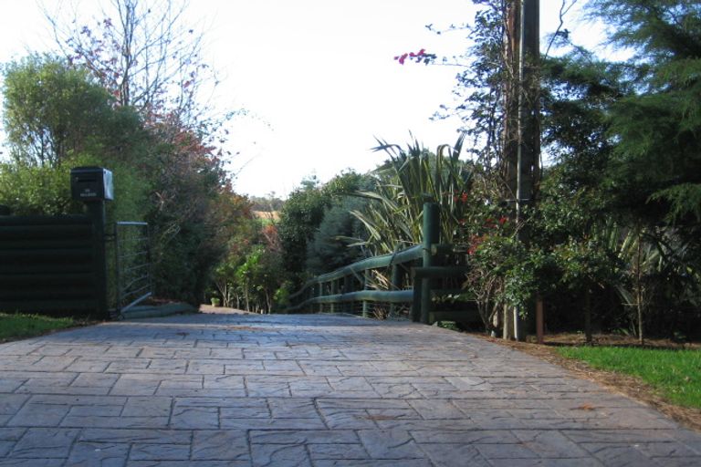 Photo of property in 25 Kewa Road, Albany Heights, Auckland, 0632