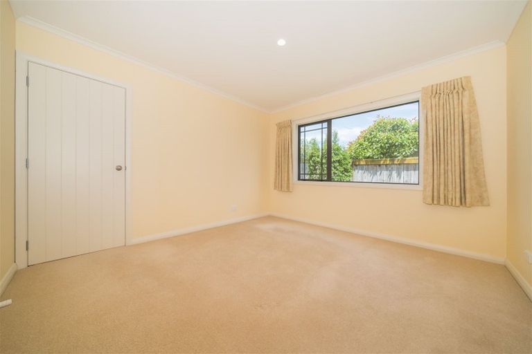 Photo of property in 6 Virginia Grove, Milson, Palmerston North, 4414