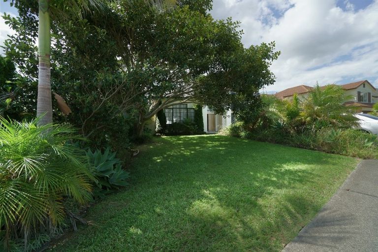 Photo of property in 8 Maybole Drive, Flat Bush, Auckland, 2016